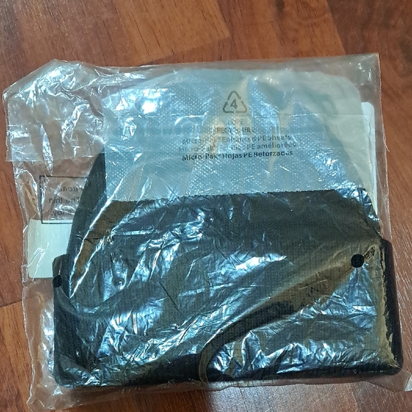 ✨️NWT✨️ Carhartt WIP Black Ribbed Knit Milo Beanie - Unisex - Picture 2 of 5